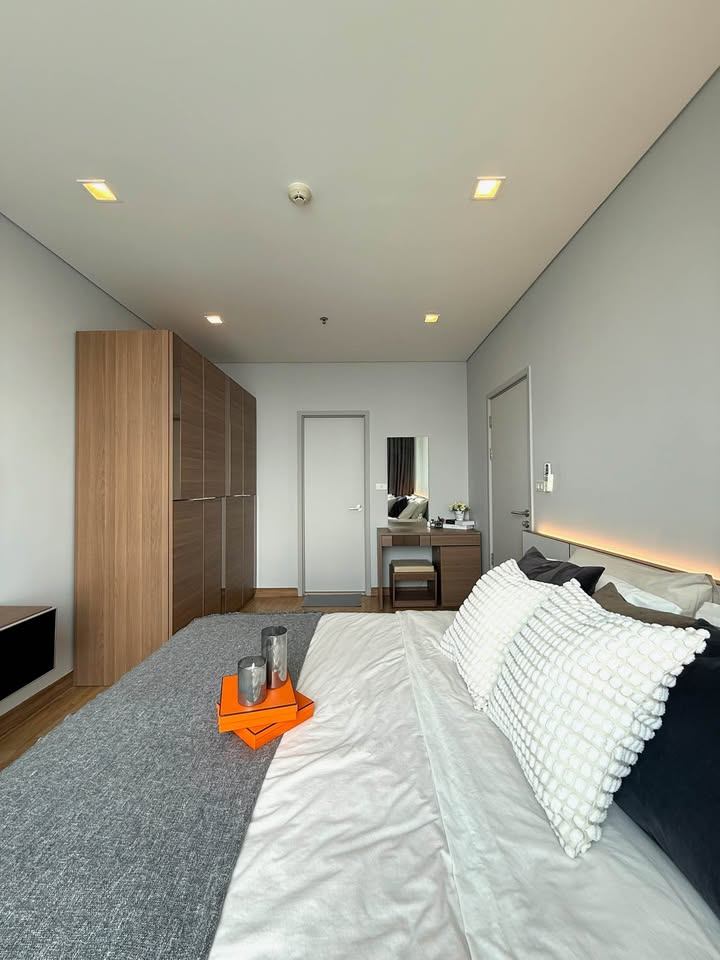 Le Luk Condominium - Image 8