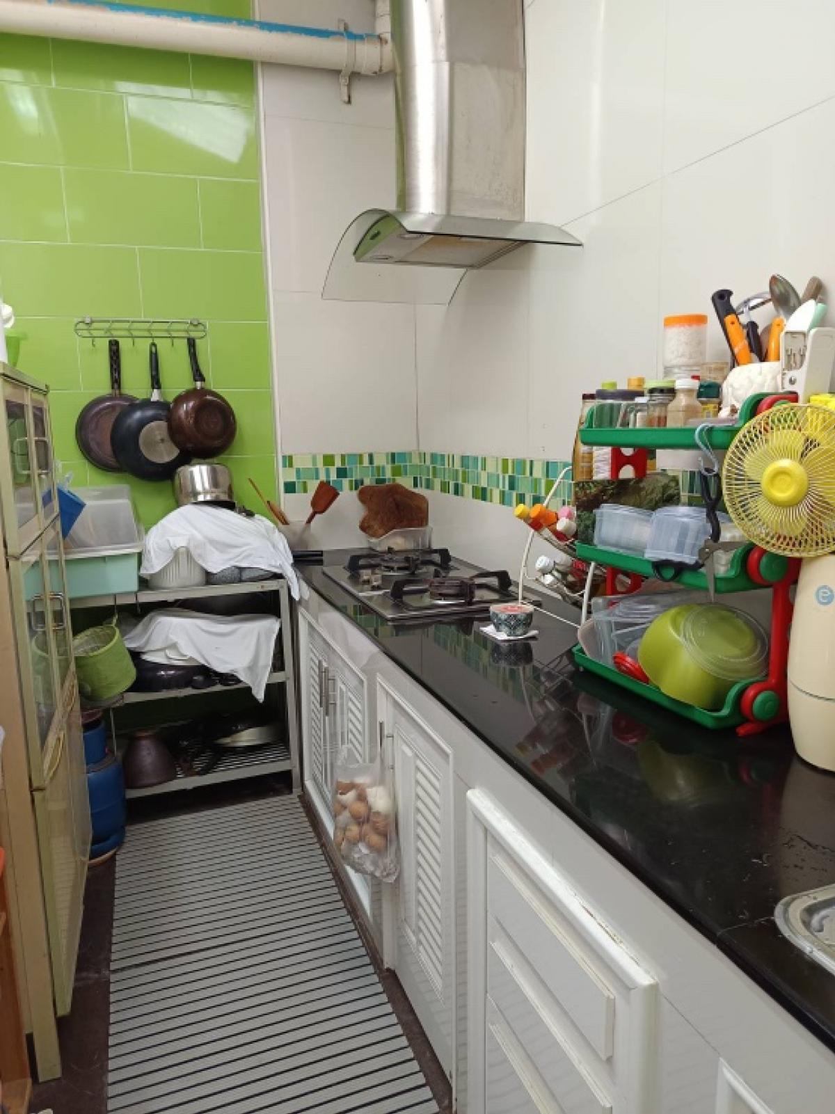 4 Bedroom Townhouse For Sale in Wat Phraya Krai, Bang Kho Laem, Bangkok - Image 14