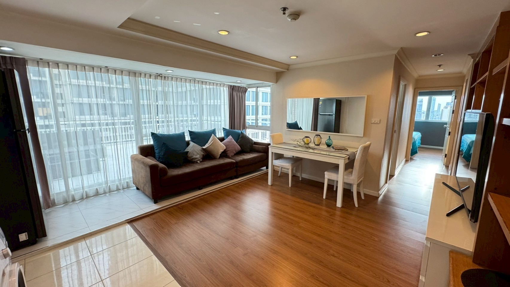 Grand Park View Asok - Image 4