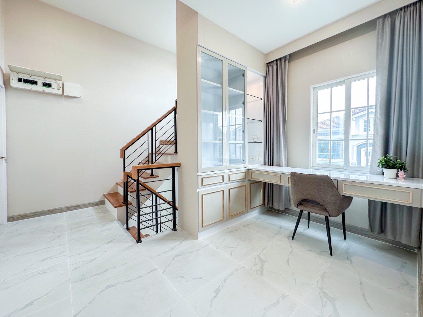 4 Bedroom House For Sale in Bang Khun Thian, Chom Thong, Bangkok - Image 21