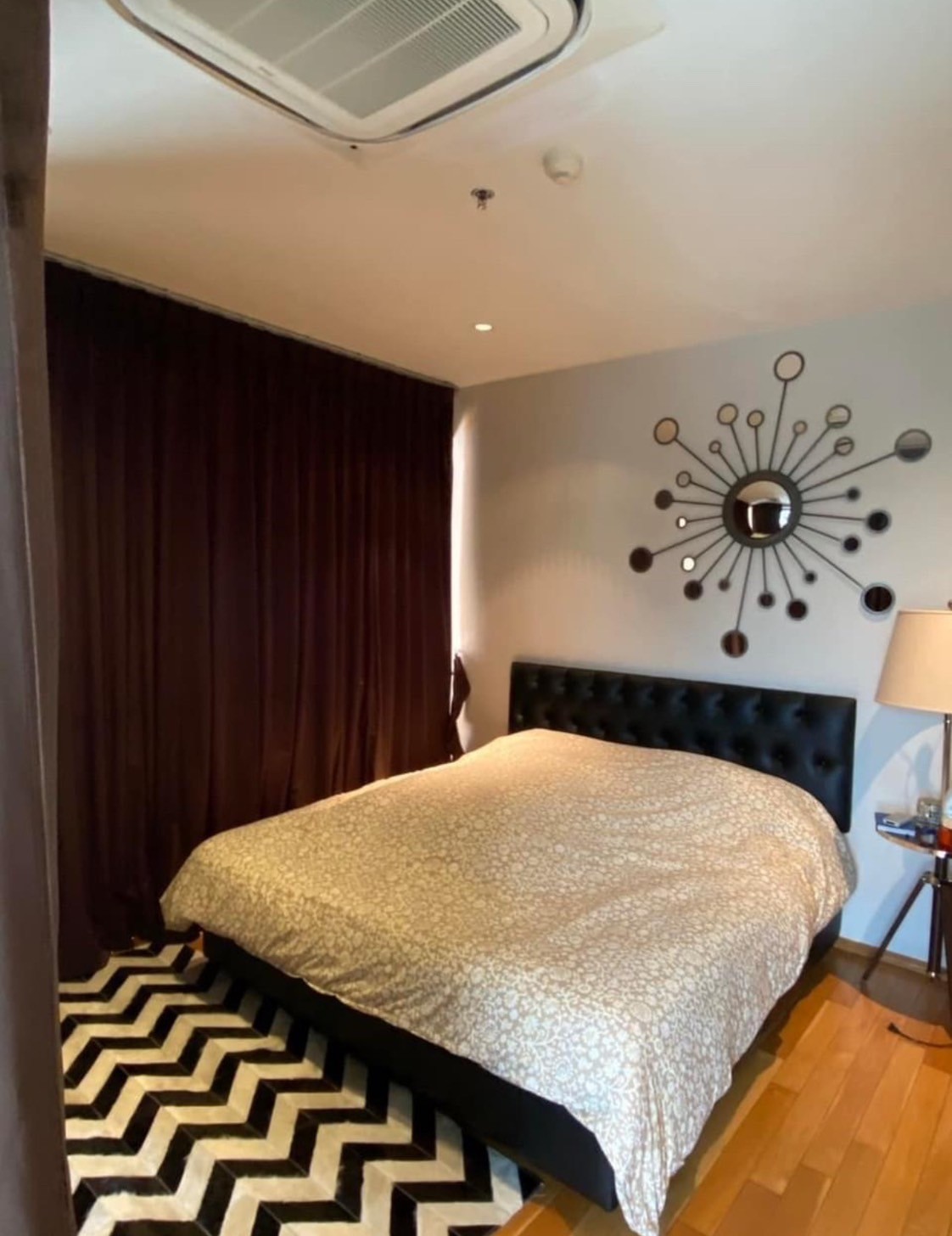 The Emporio Place - Image 3
