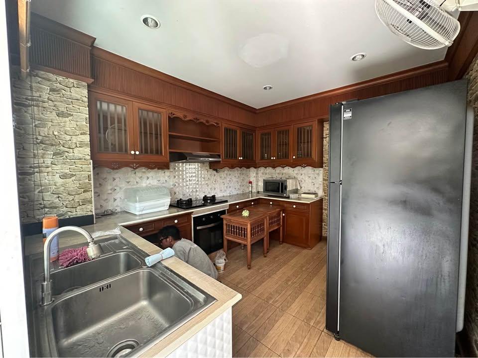 5 Bedroom House For Sale in Nong Khwai, Hang Dong, Chiang Mai - Image 3