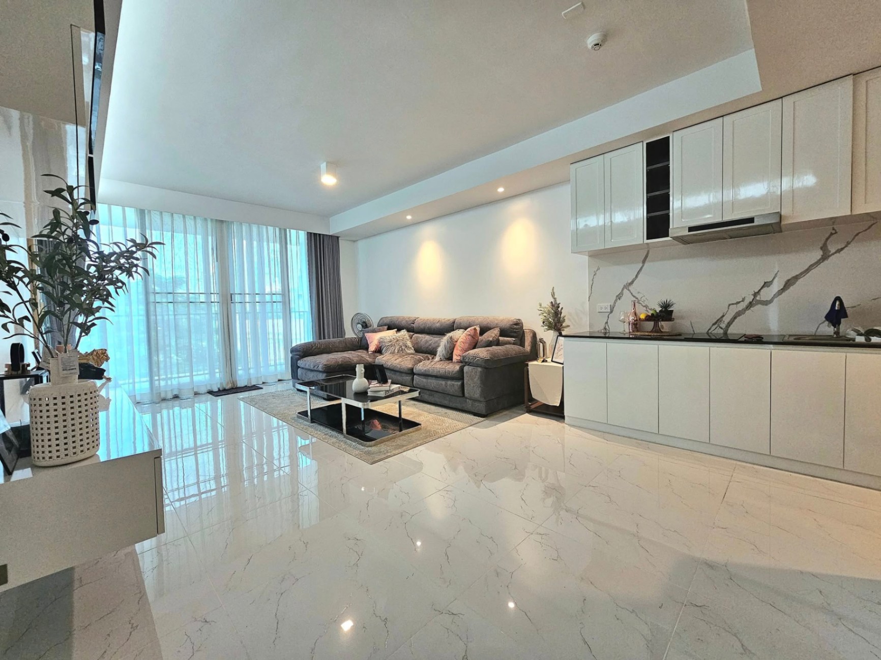 2 Bedroom Condo For Sale in Khlong Tan Nuea, Vadhana, Bangkok - Image 3