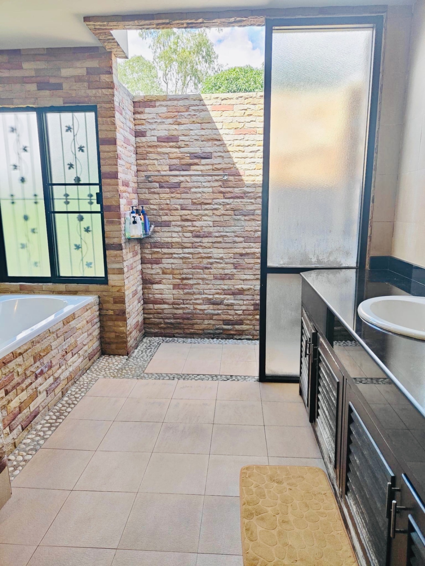 3 Bedroom House For Sale in Nam Phrae, Hang Dong, Chiang Mai - Image 22