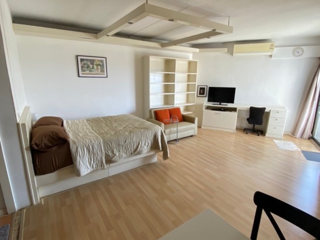 Riverside Condo - Image 1