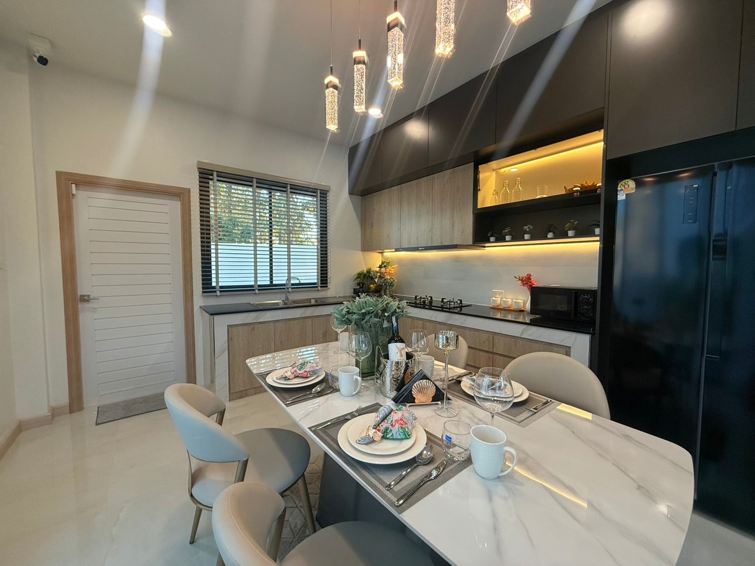 4 Bedroom House For Sale in San Phak Wan, Hang Dong, Chiang Mai - Image 4