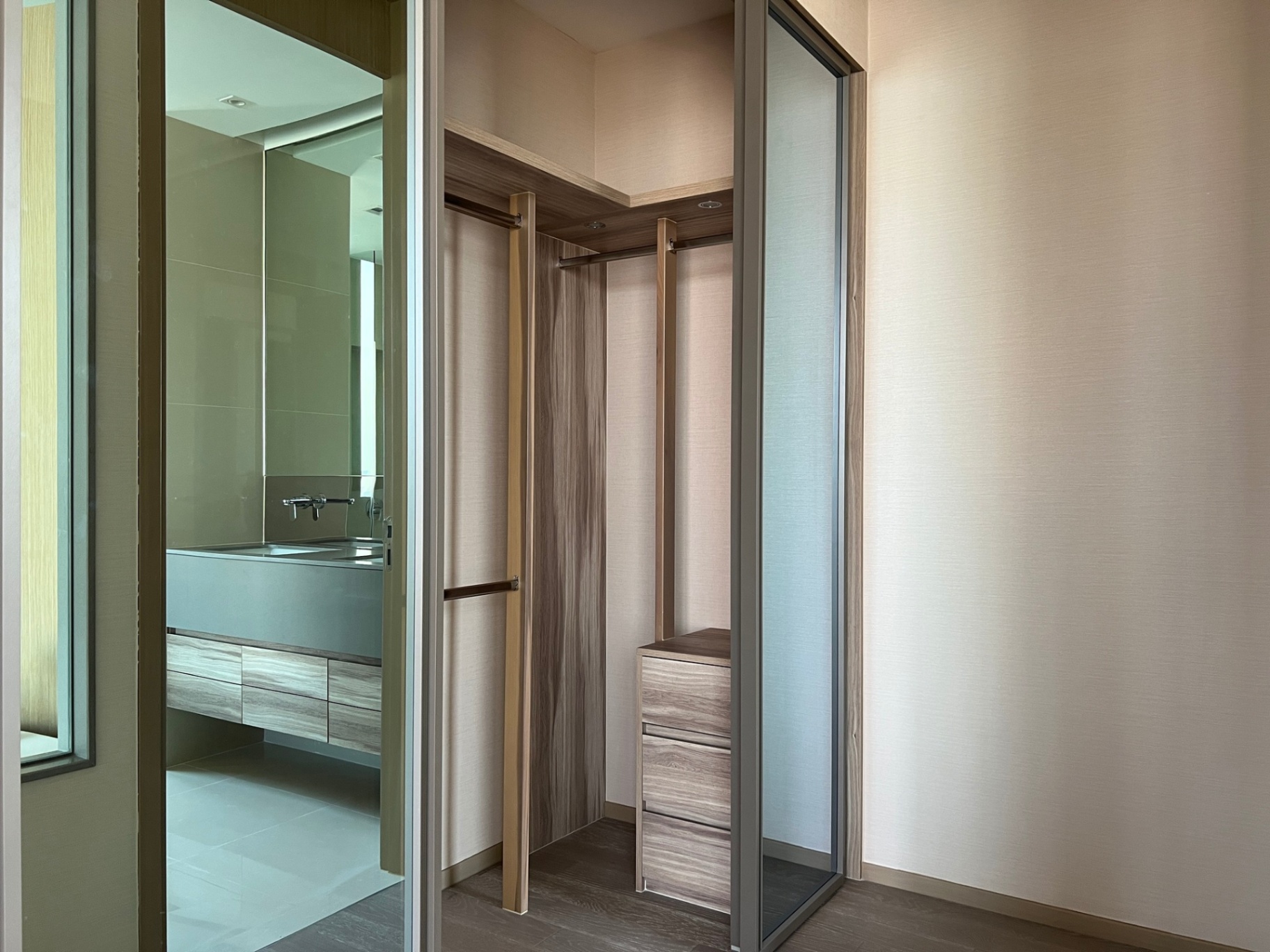 THE ESSE Asoke - Image 20
