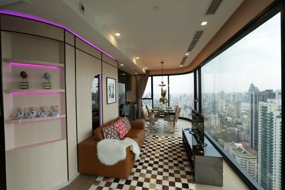 Ashton Asoke - Image 3