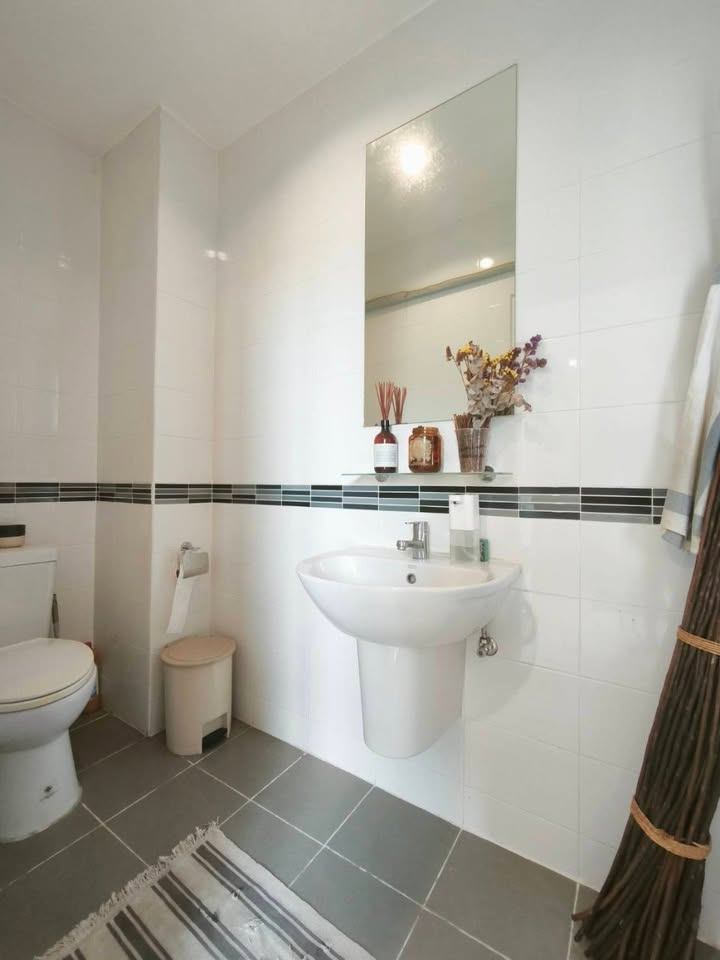 3 Bedroom Townhouse For Sale in Khlong Sam Prawet, Lat Krabang, Bangkok - Image 4