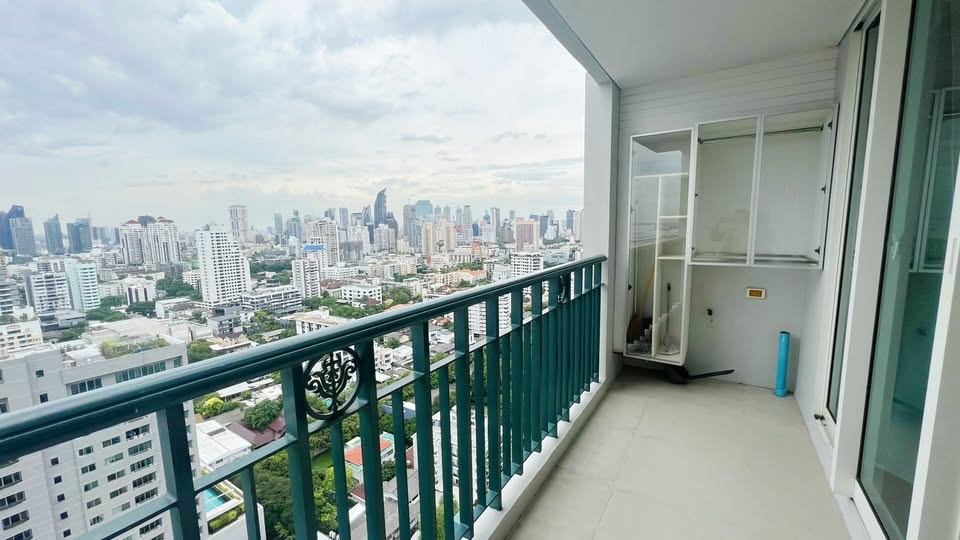 Ivy Thonglor 23 - Image 10