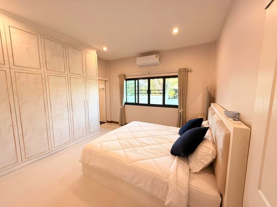 Thanaporn Park Home 5 - Image 11