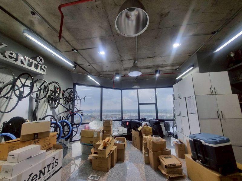  Retail Space For Rent in Khlong Tan, Khlong Toei, Bangkok - Image 2