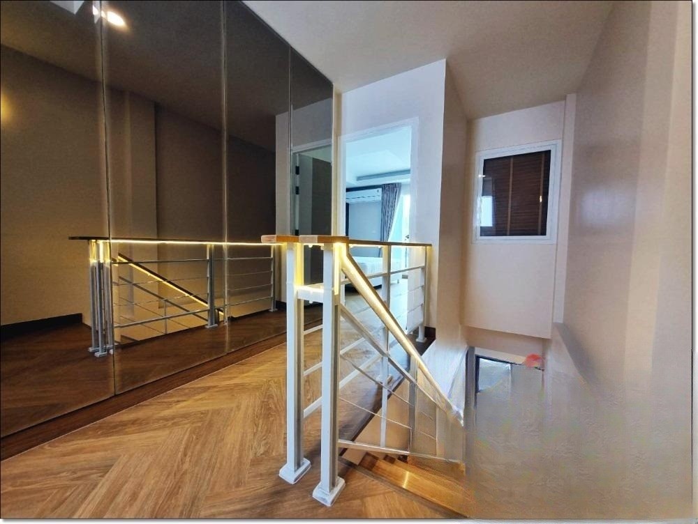 3 Bedroom Townhouse For Sale in Wang Thonglang, Wang Thonglang, Bangkok - Image 9