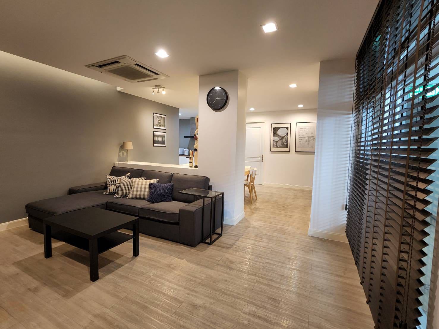 Premier Condominium - Image 3