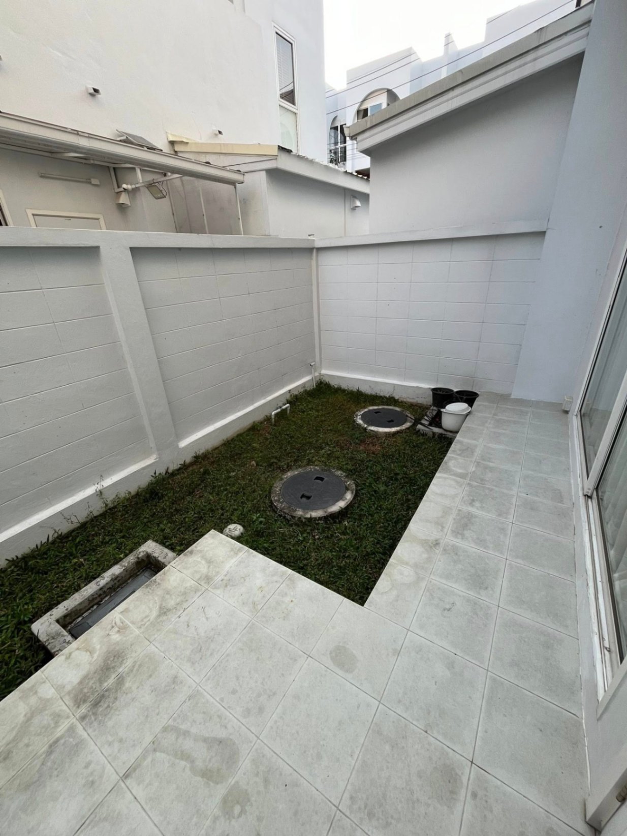 Monotown 3 - San Phi Suea - Image 17