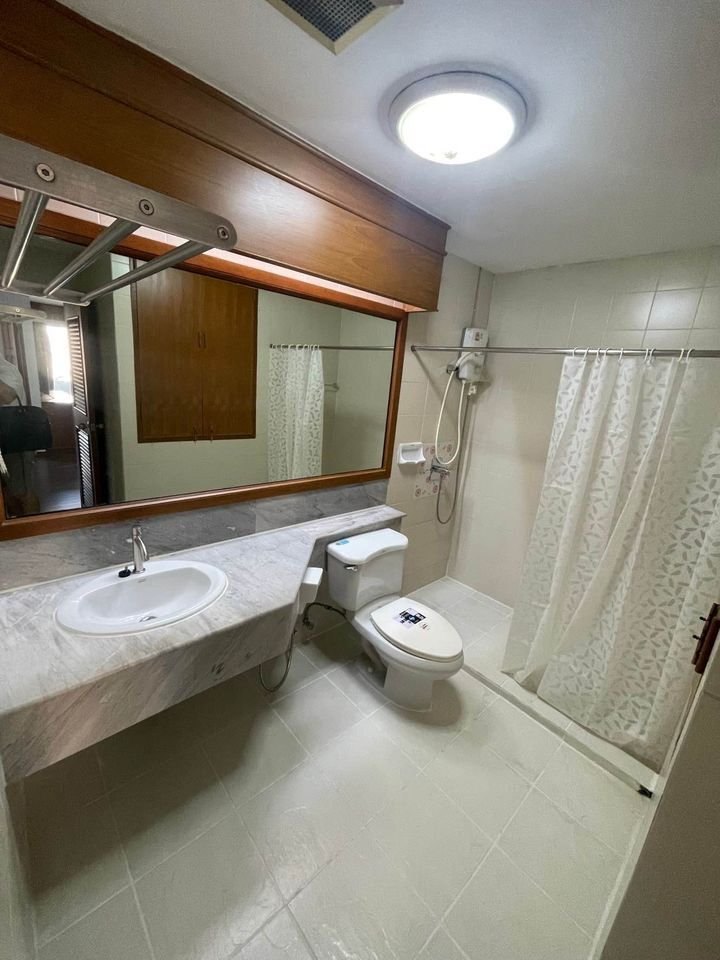Richmond Palace Sukhumvit 43 - Image 10