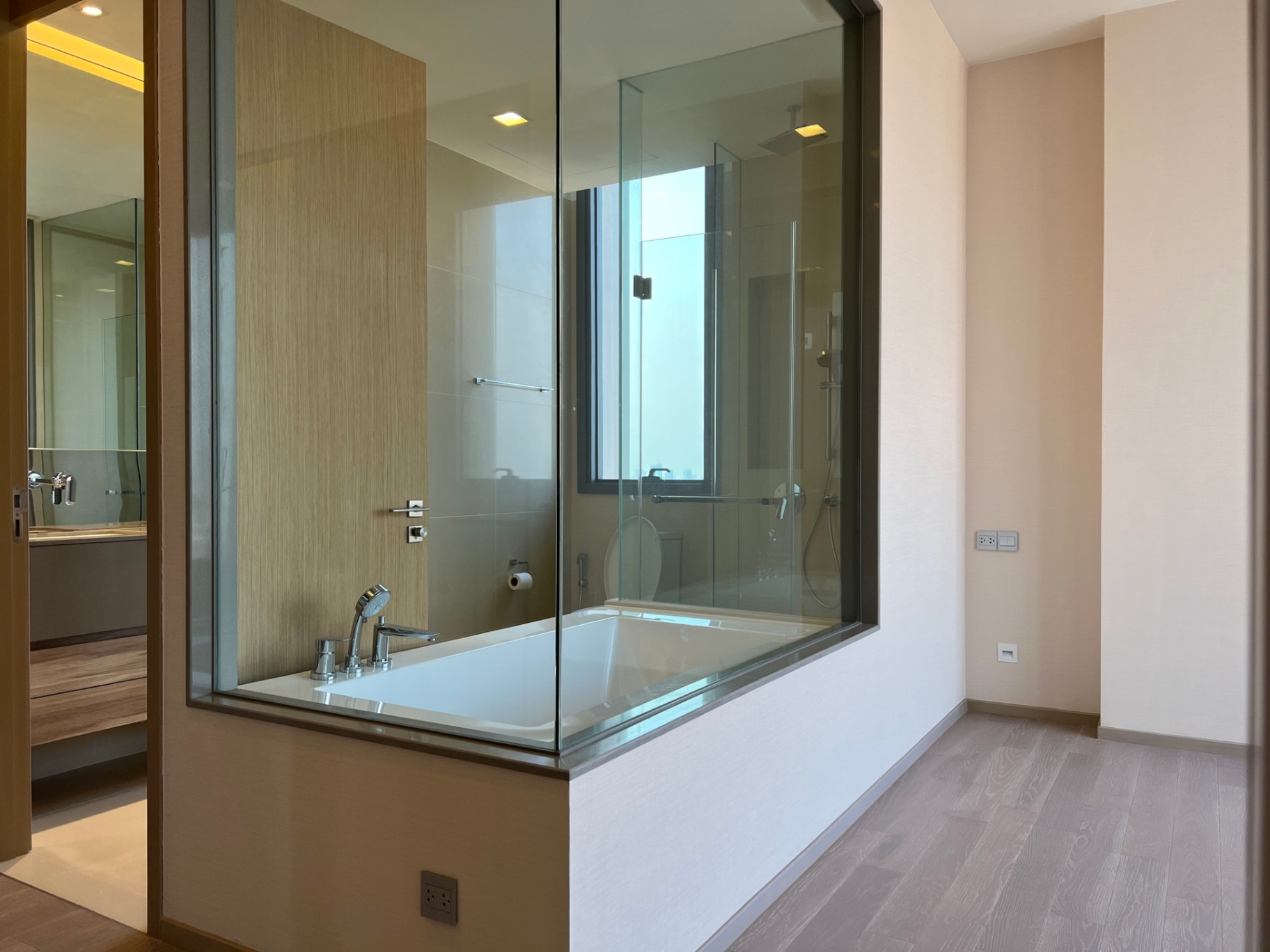 THE ESSE Asoke - Image 5