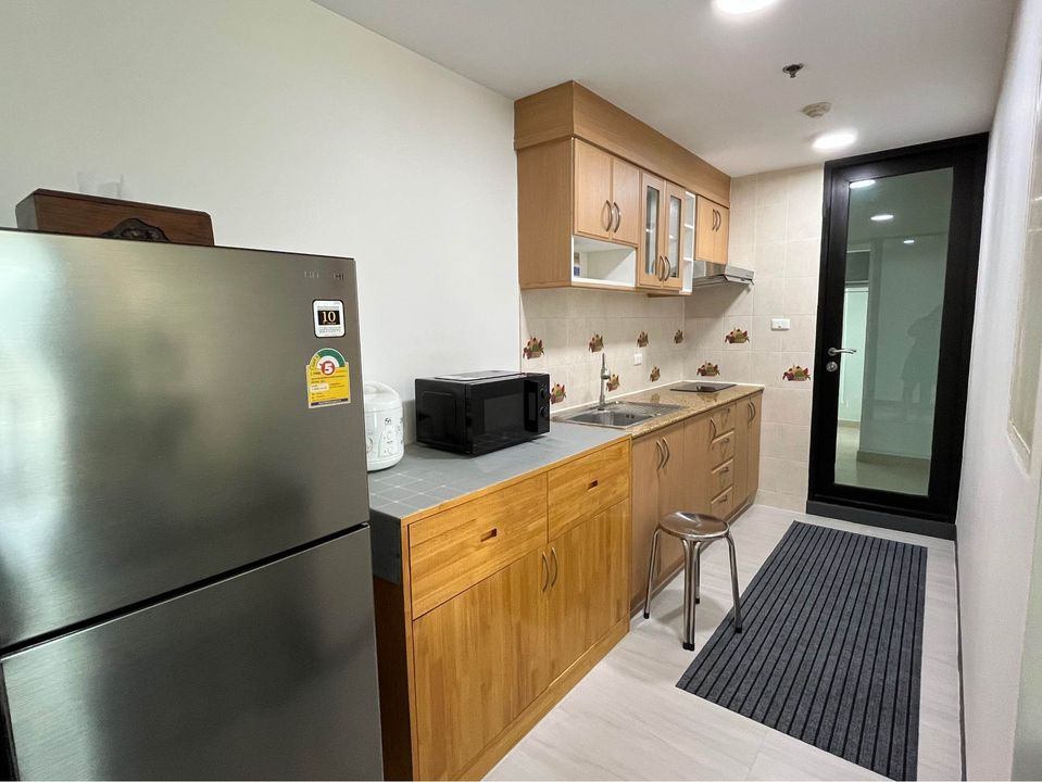 2 Bedroom Condo For Sale in Khlong Toei Nuea, Vadhana, Bangkok - Image 2
