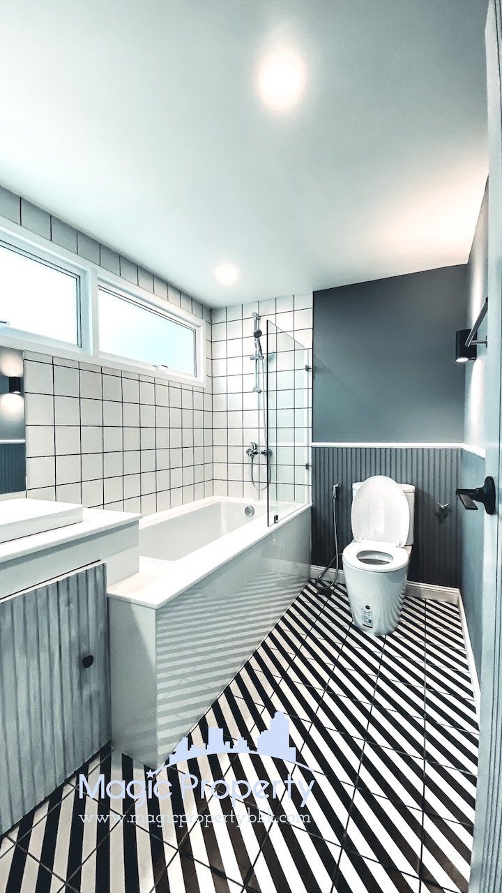 4 卧室 独立房屋  在  - Image 17