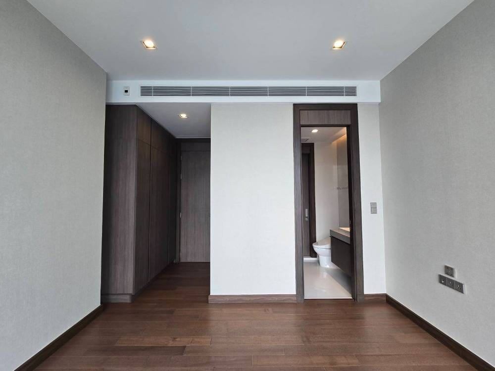 Q1 Sukhumvit Condo by Q House - Image 12