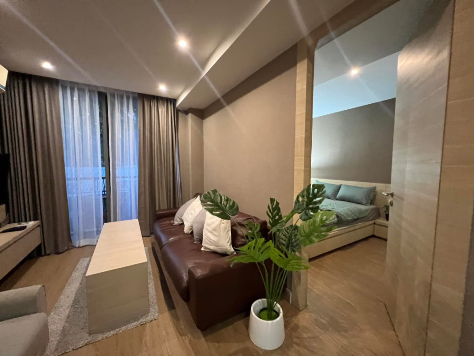 Klass Silom Condo - Image 3
