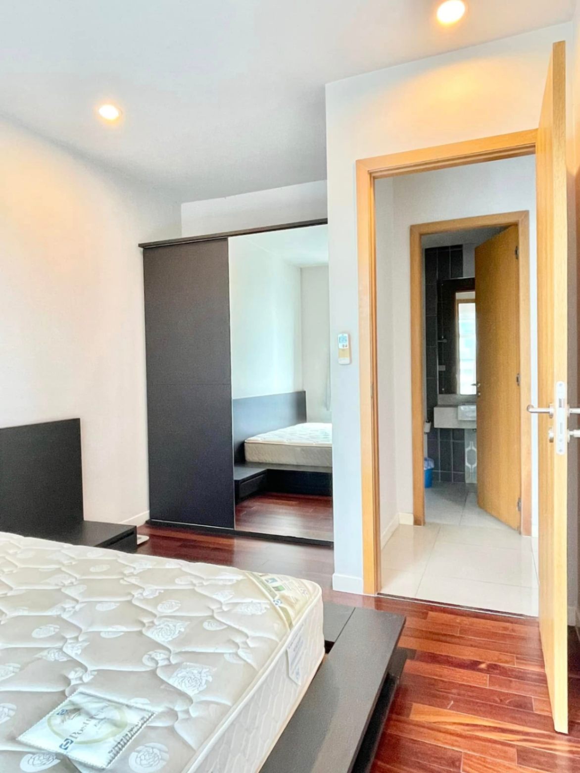 Circle Condominium - Image 2