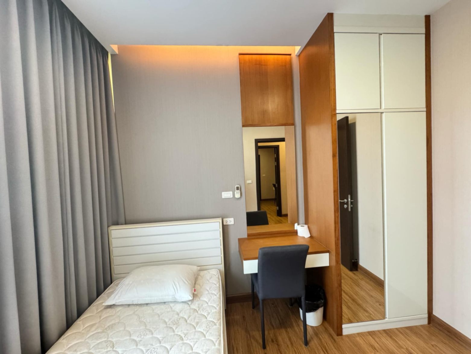 Stylish Condo - Image 23
