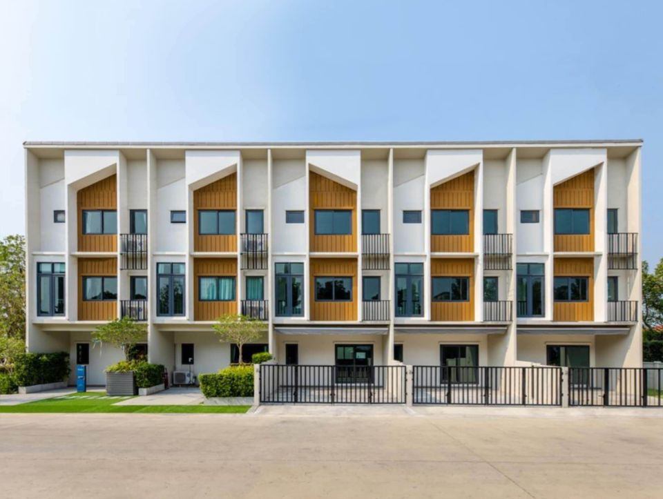 PLEX Onnut - Wongwaen - Image 19