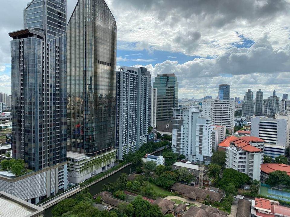 The Lofts Asok by Raimon Land - Image 5