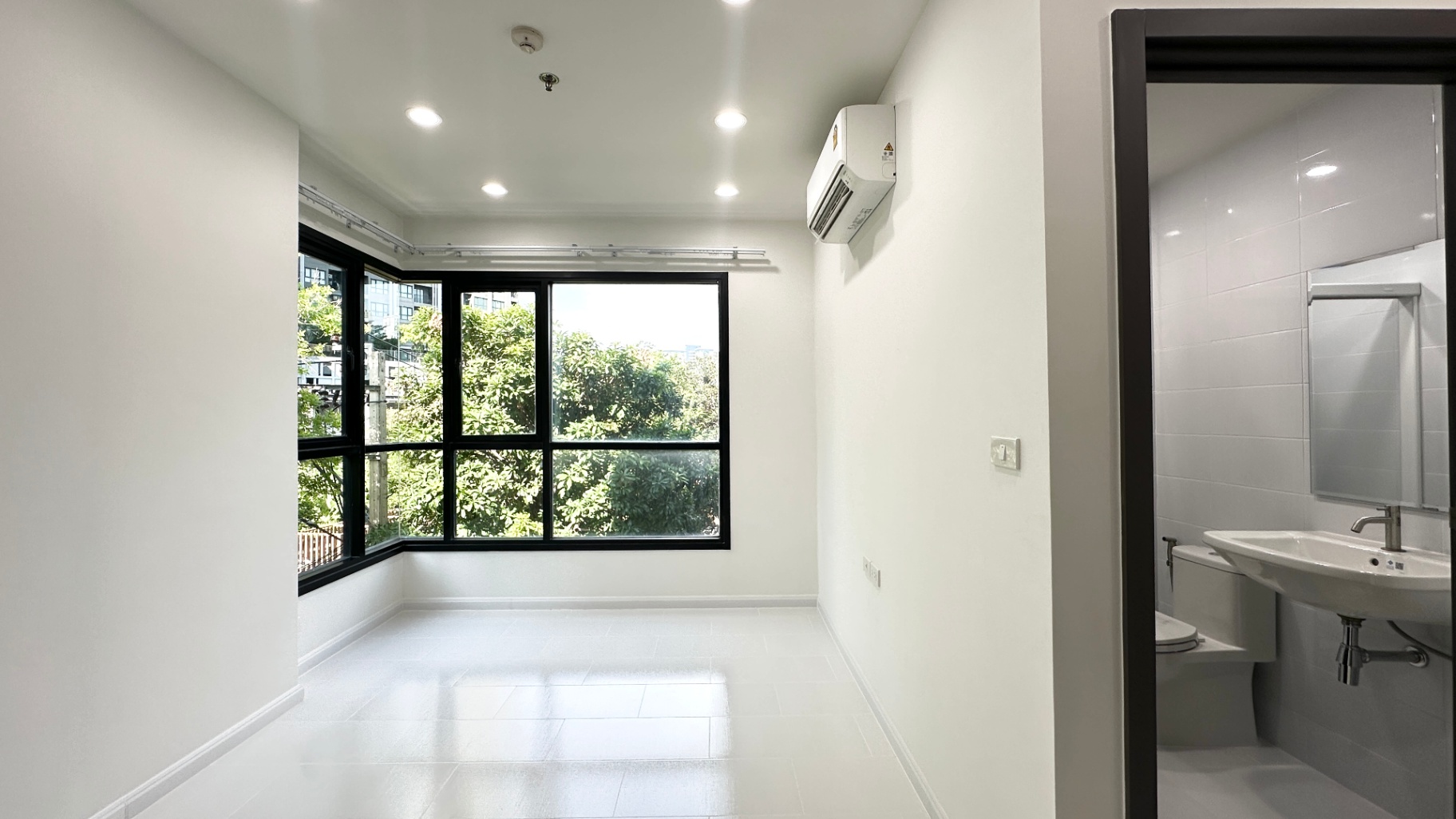 THE BASE Park West - Sukhumvit 77 - Image 1