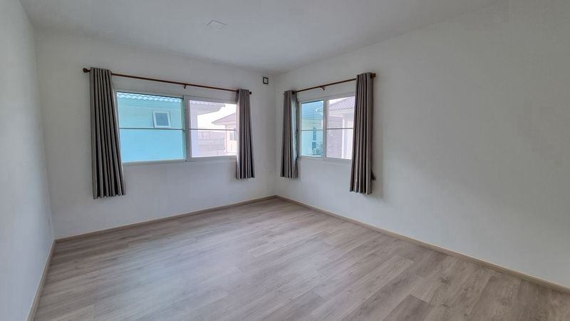 3 ห้องนอน บ้านเดี่ยว สำหรับเช่า ใน บางแก้ว, บางพลี, สมุทรปราการ - Image 9