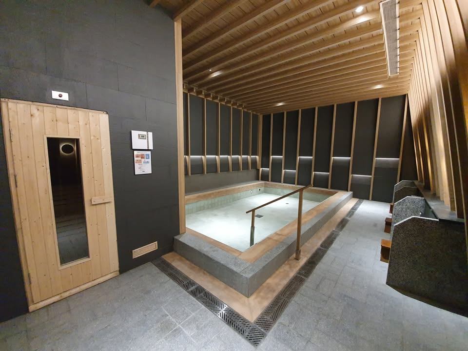Chalermnit Art De Maison - Image 11