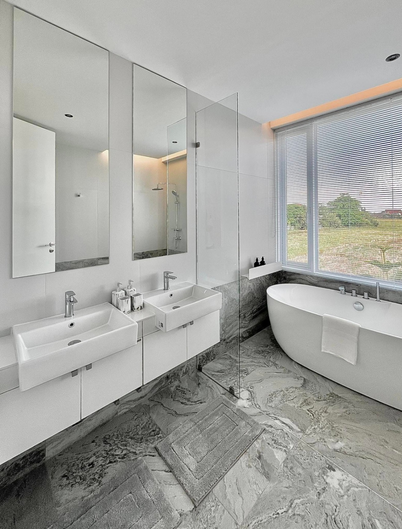 4 Bedroom House For Sale in Hang Dong, Hang Dong, Chiang Mai - Image 1