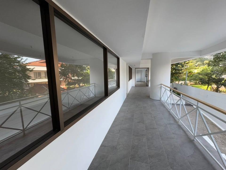  Retail Space For Sale in Khlong Tan, Khlong Toei, Bangkok - Image 11