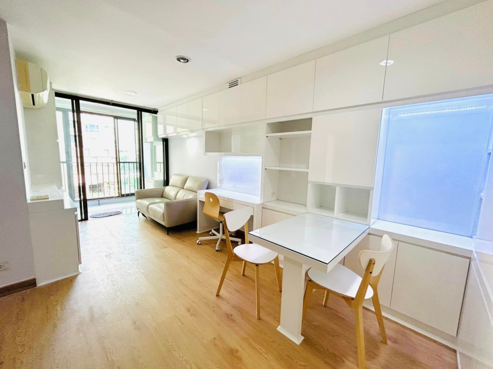 2 Bedroom Condo For Sale in Khlong Ton Sai, Khlong San, Bangkok - Image 1