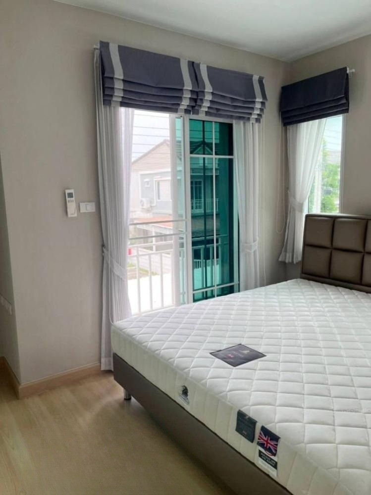 5 Bedroom Townhouse For Sale in Bang Phli Yai, Bang Phli, Samut Prakan - Image 7