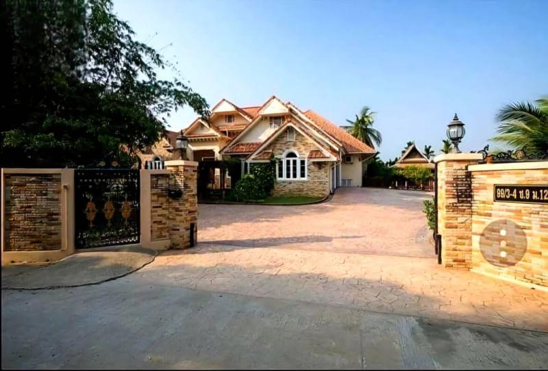 6 Bedroom House For Sale in Saraphi, Saraphi, Chiang Mai - Image 12
