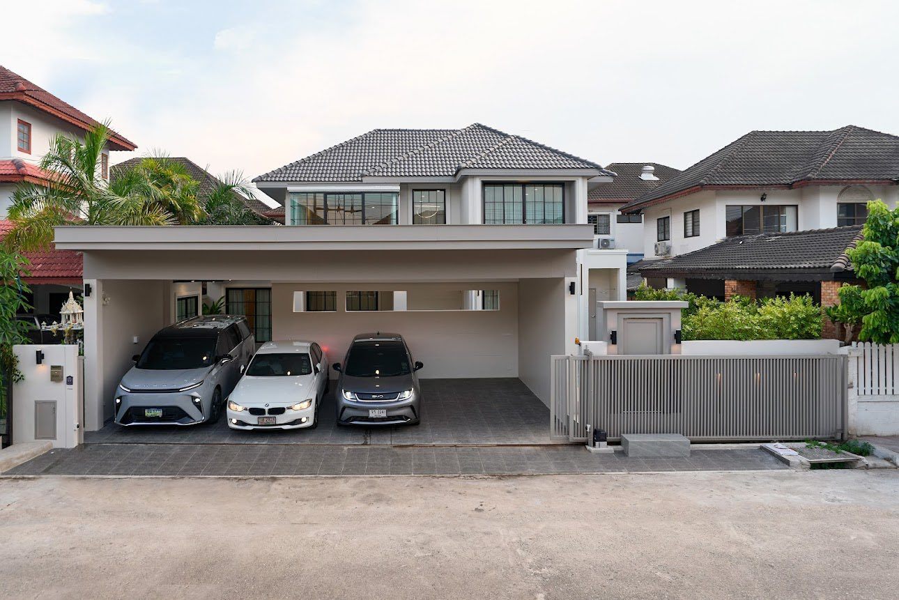 5 Bedroom House For Sale in Mae Hia, Mueang Chiang Mai, Chiang Mai - Image 6