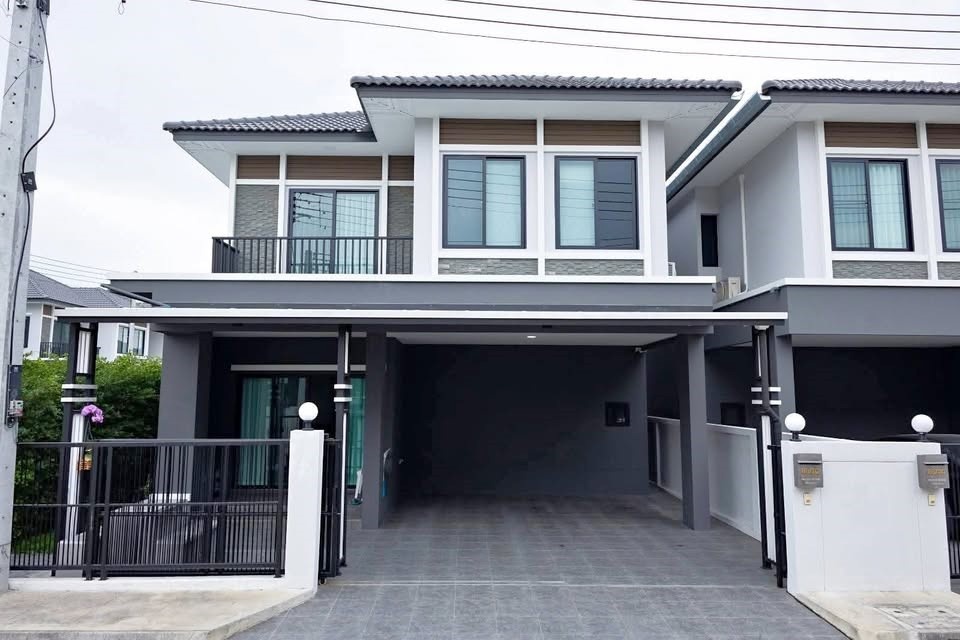 3 Bedroom House For Sale in Ton Pao, San Kamphaeng, Chiang Mai - Image 1