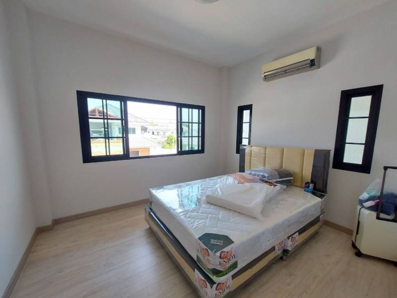 3 卧室 独立房屋  在  - Image 11