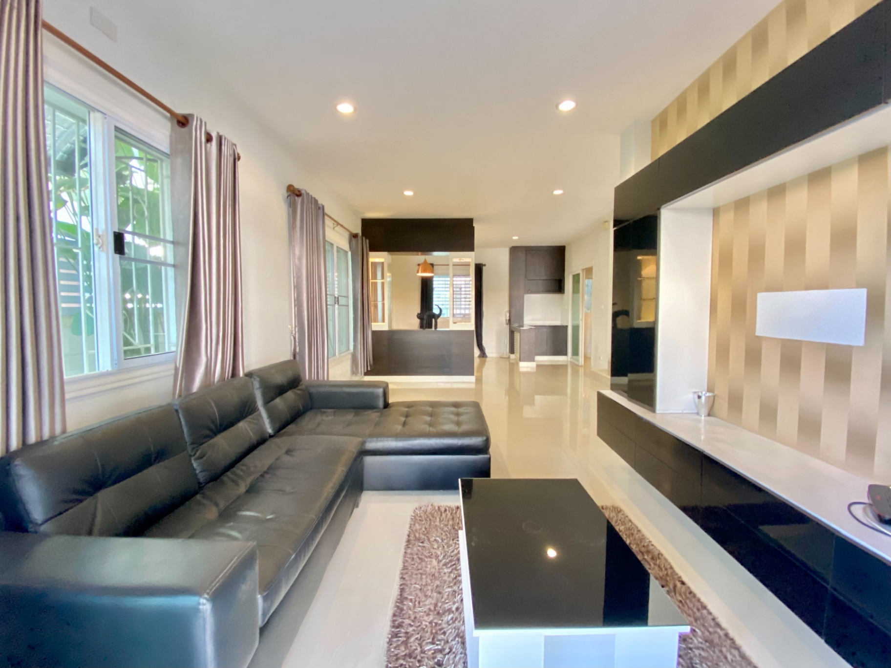The Urbana 2+ by Palm Springs - Image 2