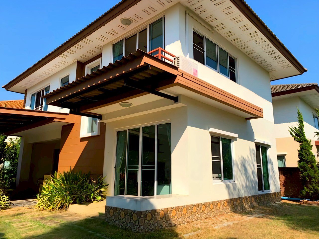 Wararome Kaew Nawarat - Image 15
