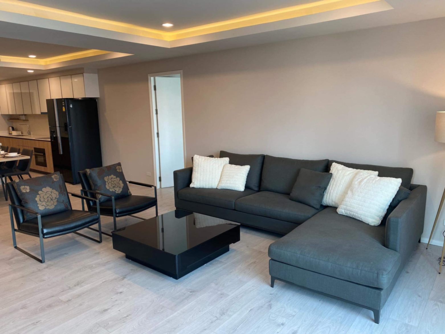 Nusasiri Grand Condominium - Image 1