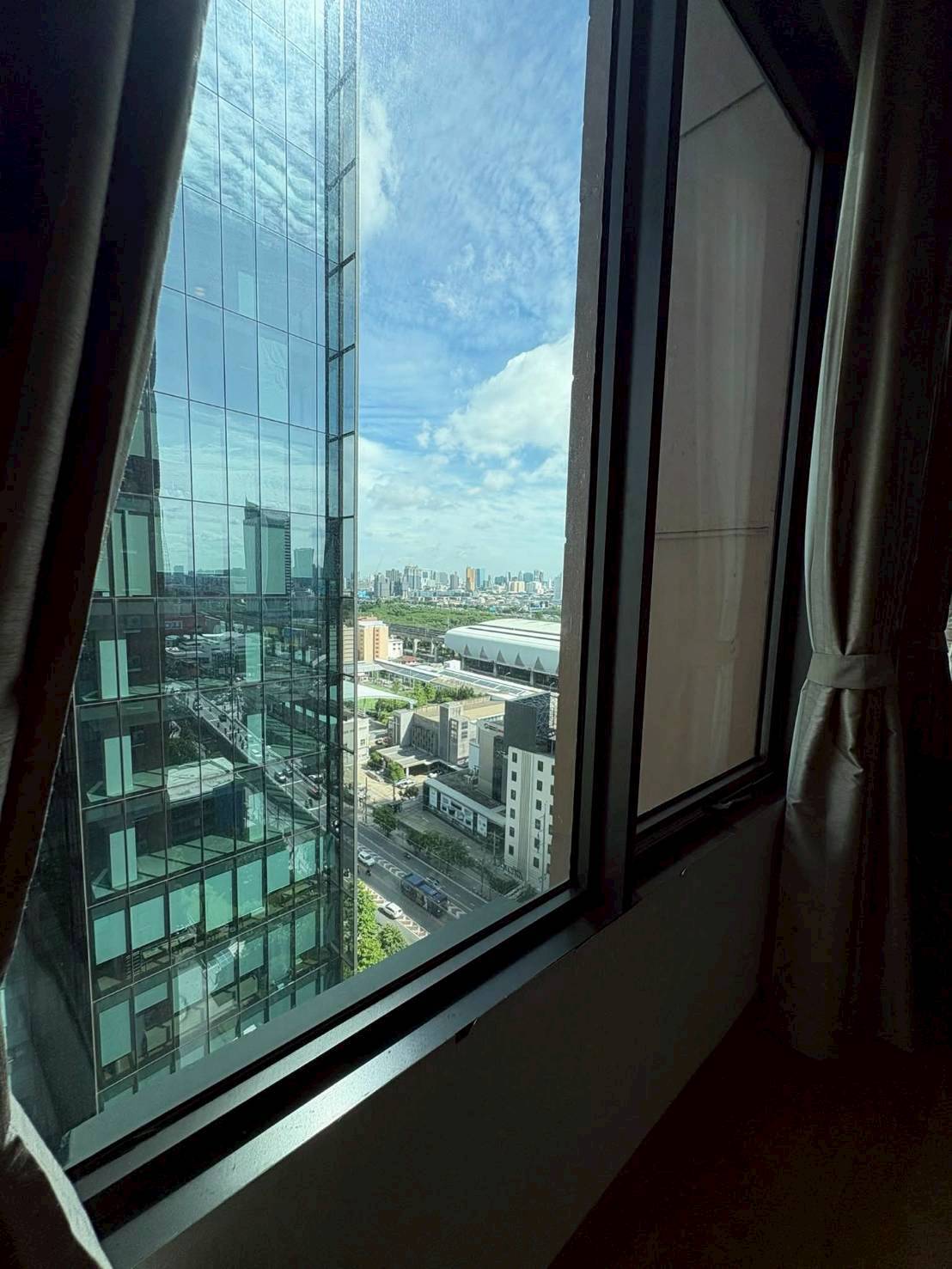 Villa Asoke Condominium - Image 10
