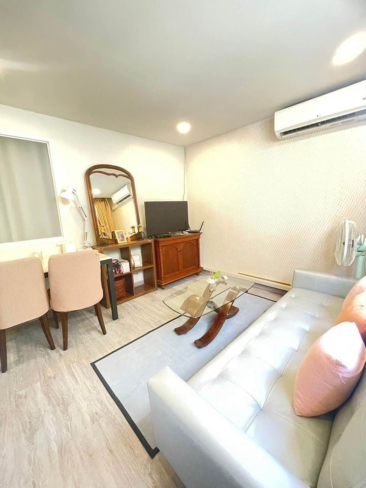 103 Condo Sukkasem - Image 8