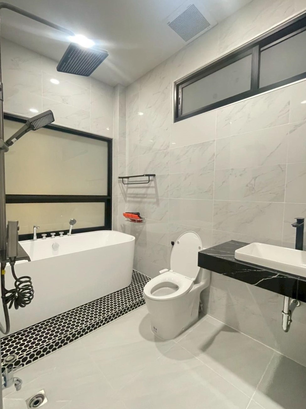 4 Bedroom House For Sale in Ban Waen, Hang Dong, Chiang Mai - Image 13