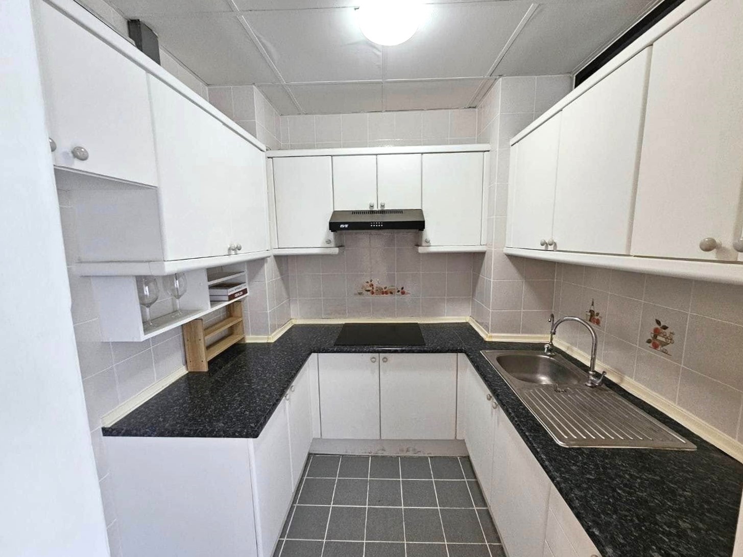 1 Bedroom Condo For Sale in Thung Phaya Thai, Ratchathewi, Bangkok - Image 4