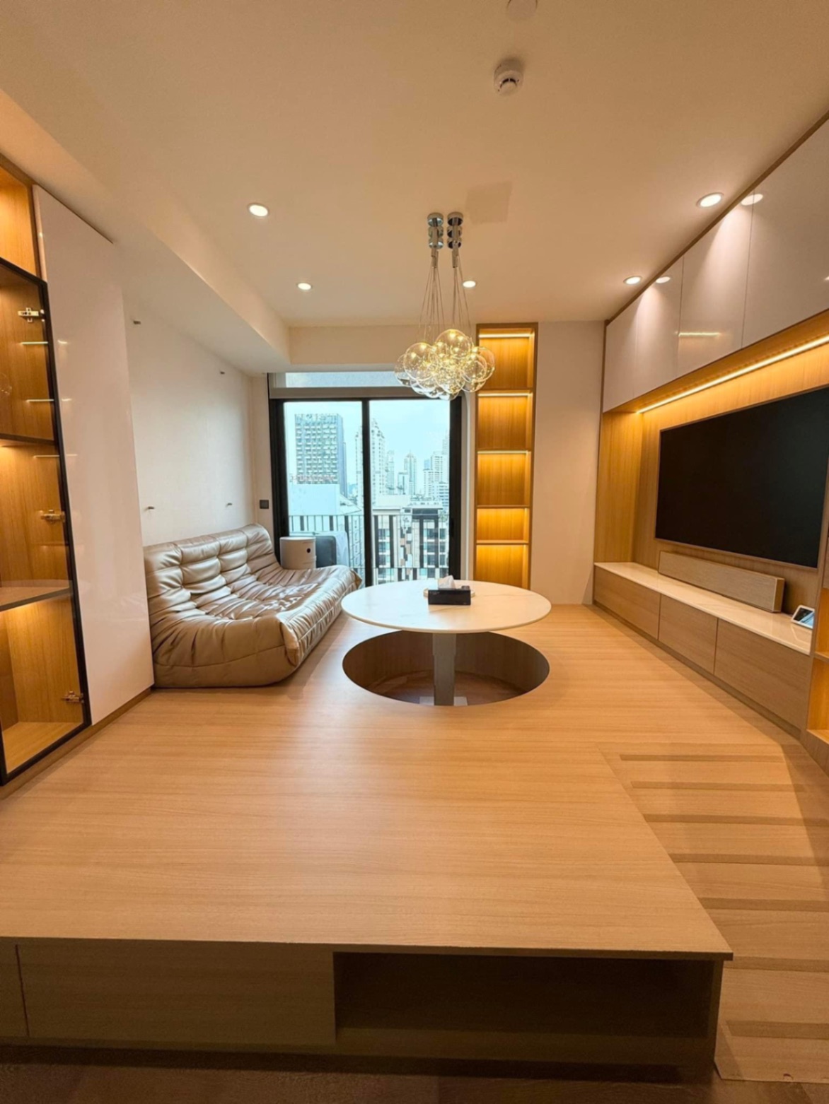 MUNIQ Sukhumvit 23 - Image 2
