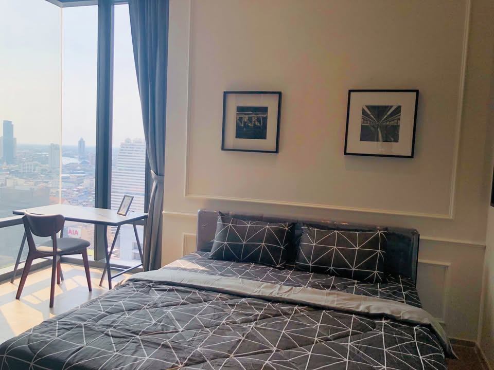 Ashton Silom - Image 8