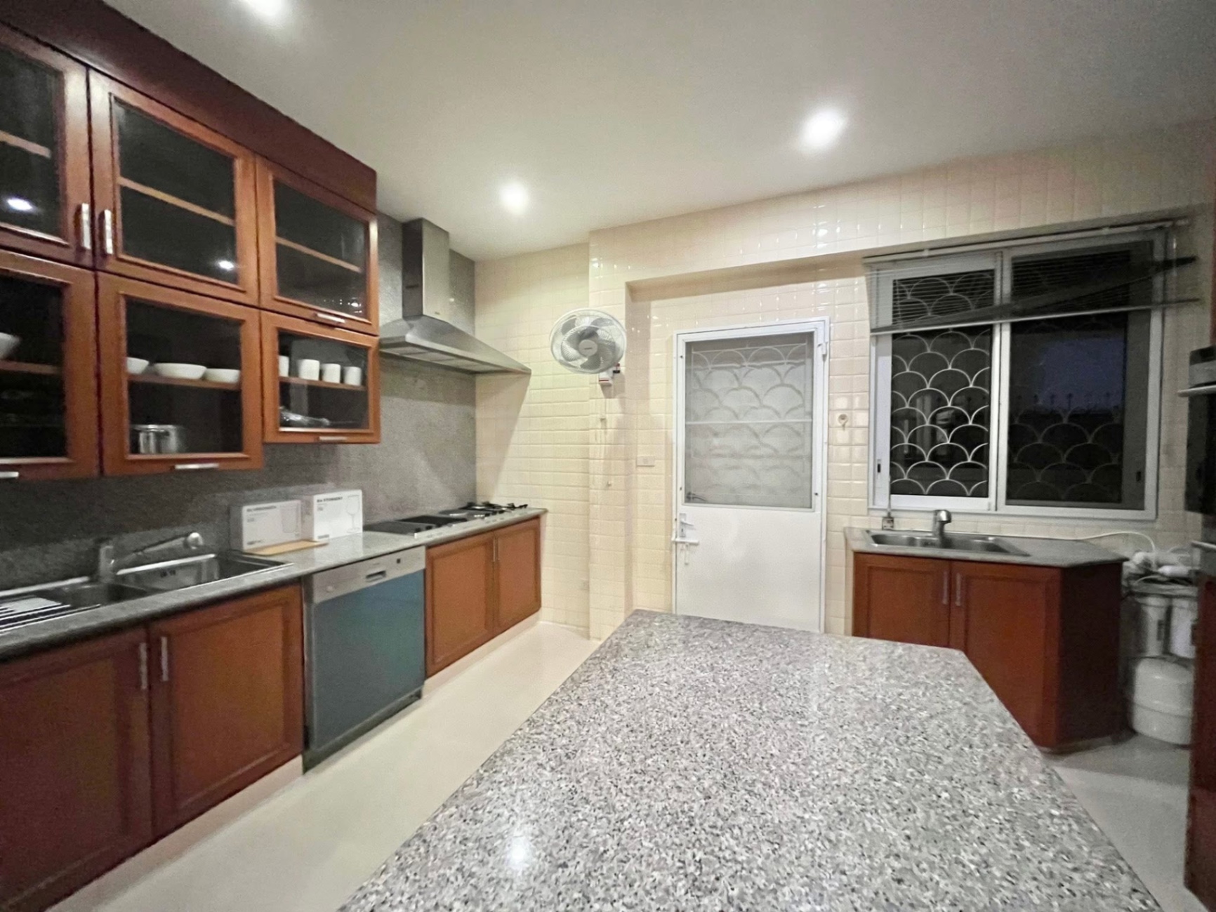 5 Bedroom House For Rent in Din Daeng, Din Daeng, Bangkok - Image 15